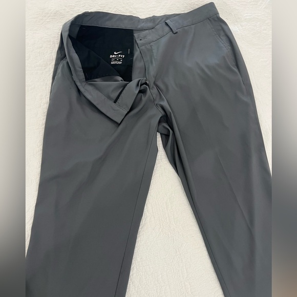 Men’s Nike Dry-Fit dark grey performance pant, size 38-32 - Picture 2 of 2